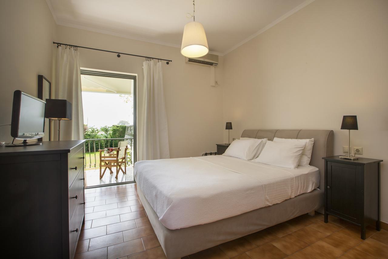 Fragos Garden Studios Kastro-Kyllini Rum bild